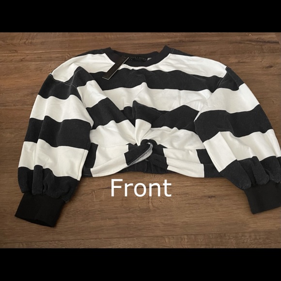 ALICE + OLIVIA-NWT Striped Cropped Sweatshirt